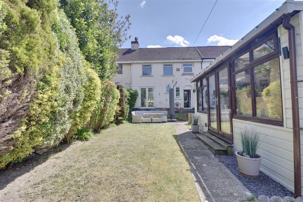 Property photo 1 of 16 979B276D-B53D-4C4B-A096-860140A49DC7_1_201_A.Jpeg