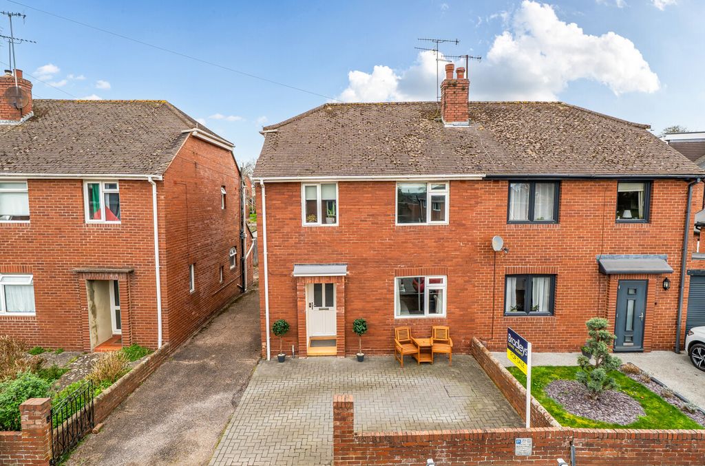 Property photo 1 of 30 Front