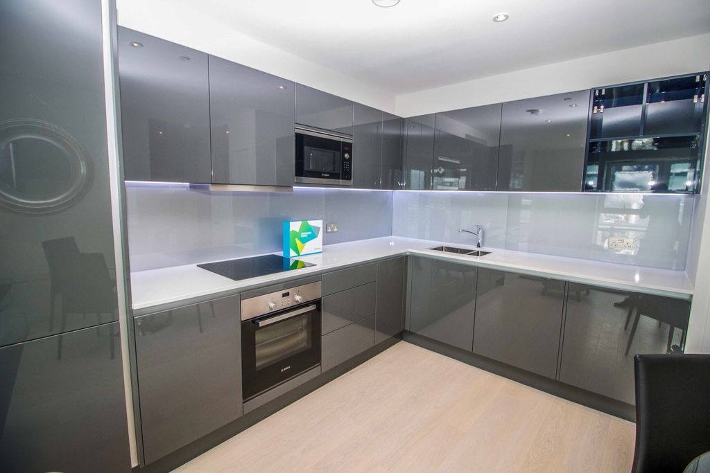 Property photo 3 of 9 Kitchen - Cassia Poi