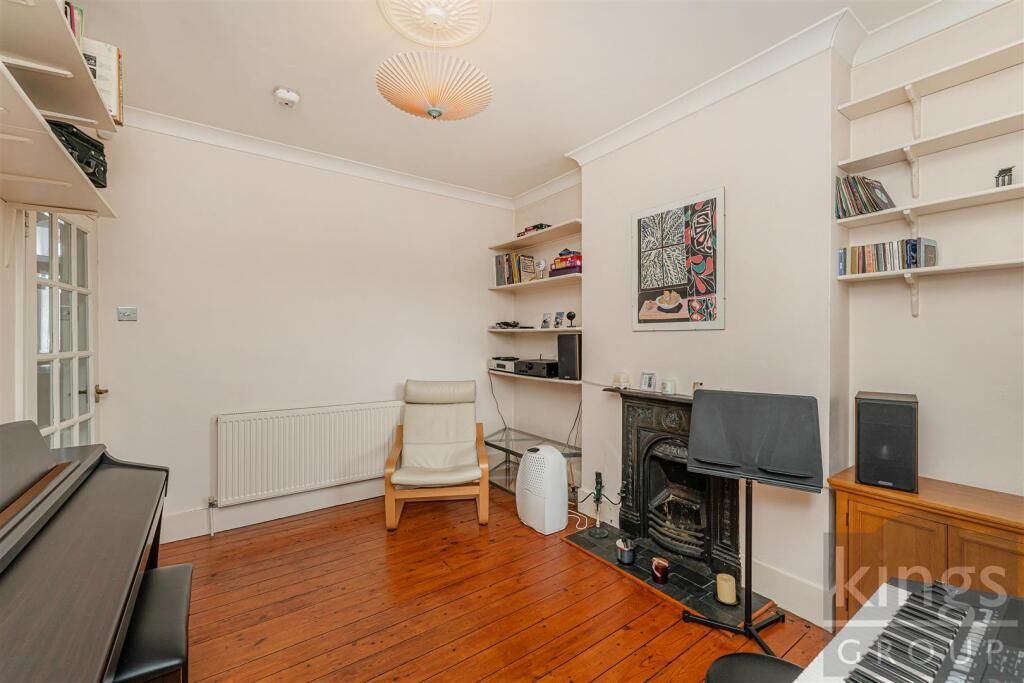 Property photo 2 of 11