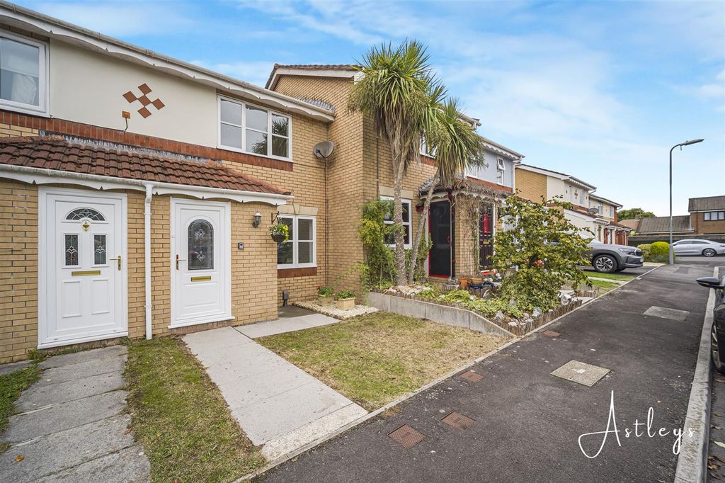 Property photo 1 of 17 Main Dwelling