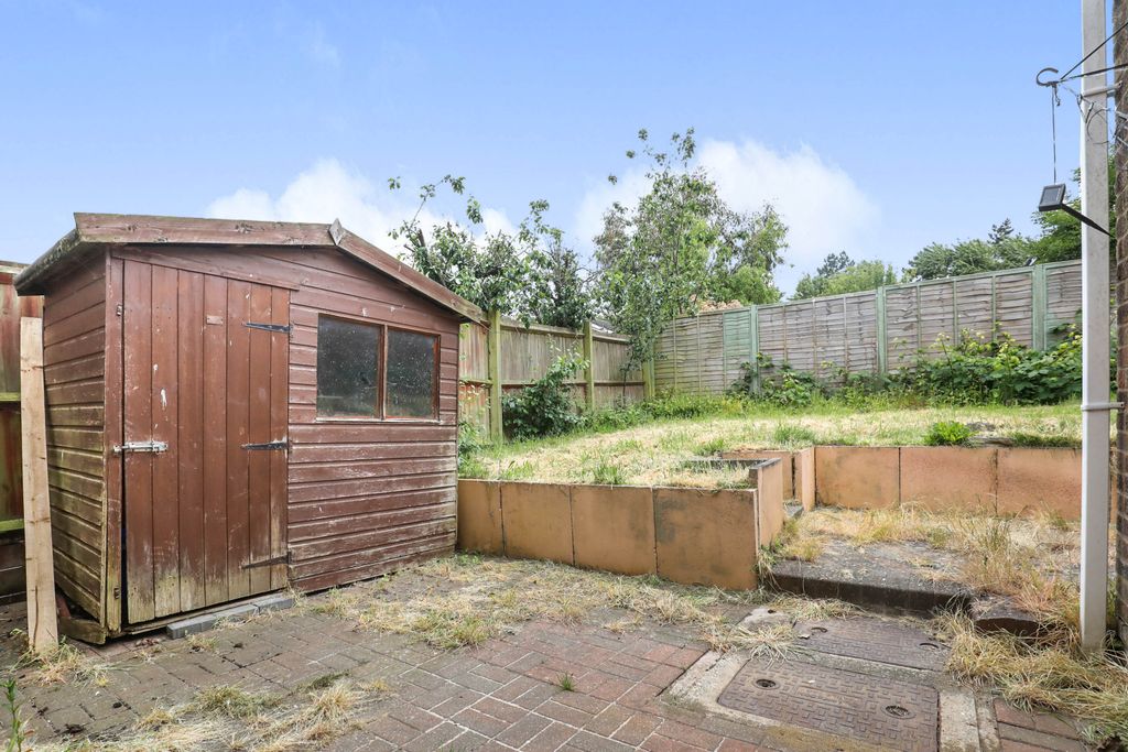 Property photo 3 of 8 3