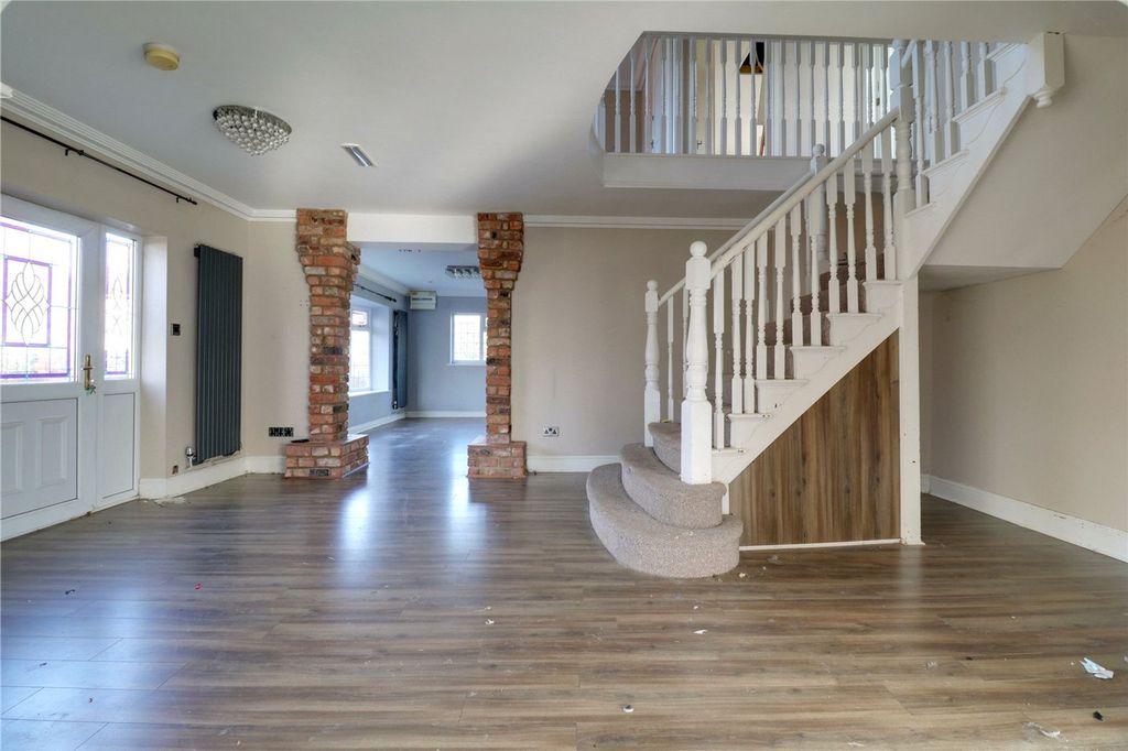 Property photo 3 of 17 Picture No. 21