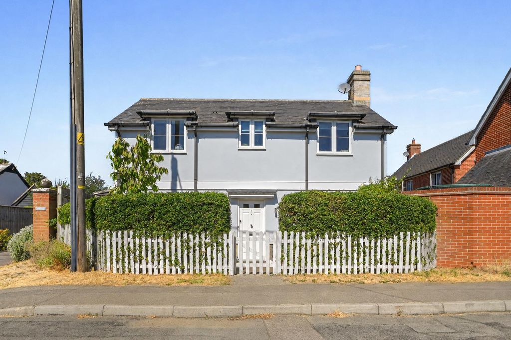 Property photo 1 of 19 Front