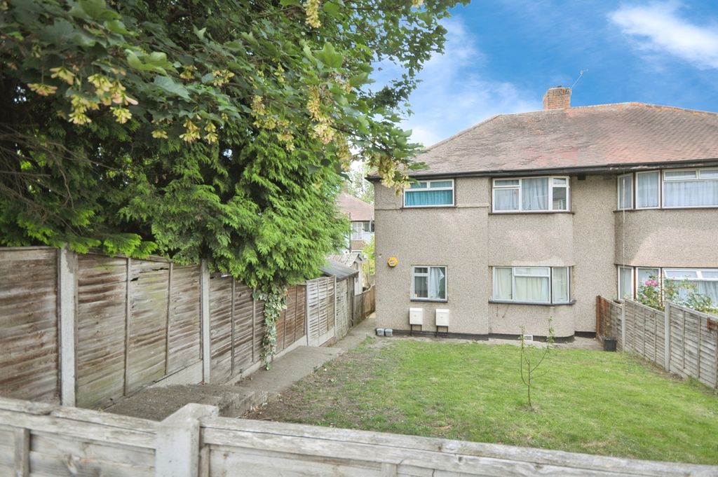 Property photo 1 of 11 Photo