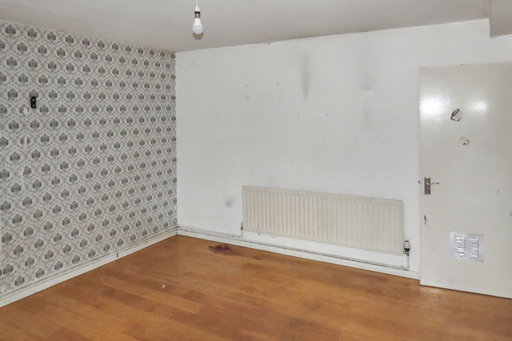 Property photo 3 of 18 14 Sylvancroft, Ingol, Preston, Lancashire, Pr2 7Bl