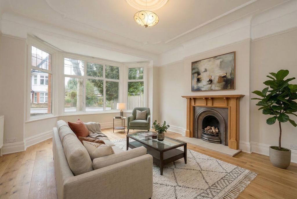 Property photo 3 of 14 Living Room