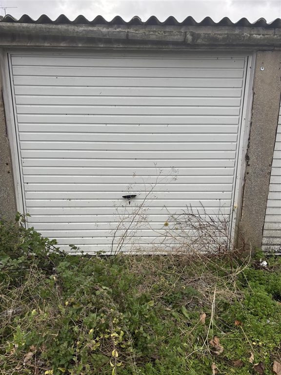 Property photo 1 of 3 Garage i.Jpg