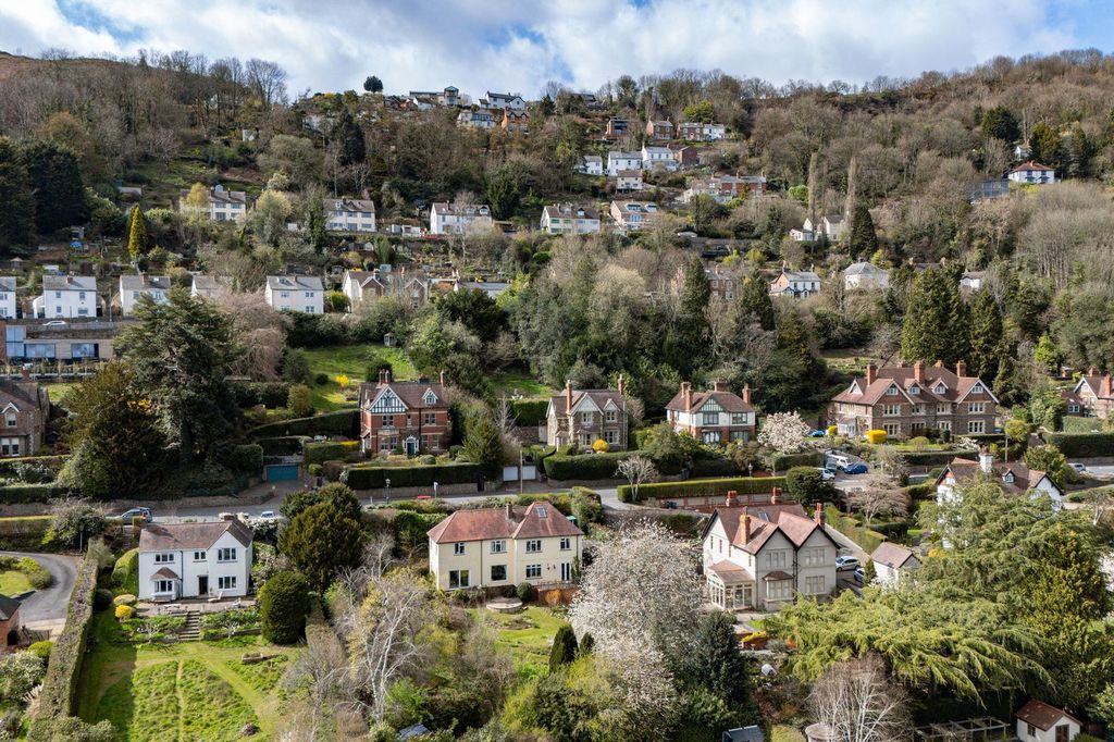 Property photo 2 of 23