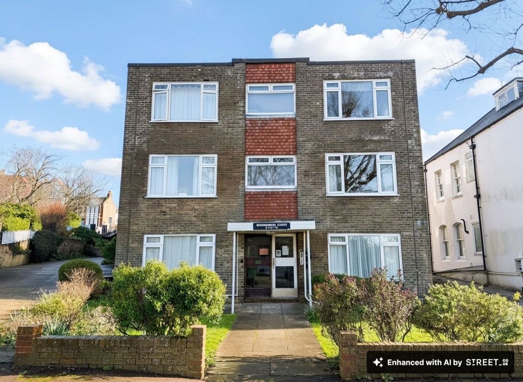 Property photo 1 of 6