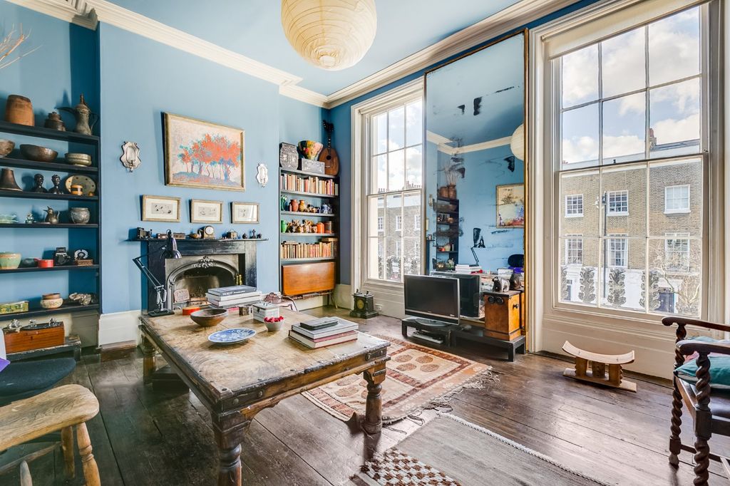 Property photo 2 of 24