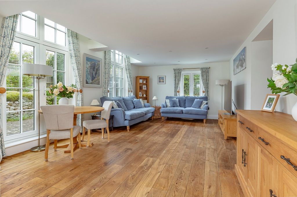 Property photo 2 of 19 Reception Room