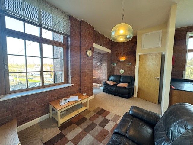 Property photo 1 of 11 Image