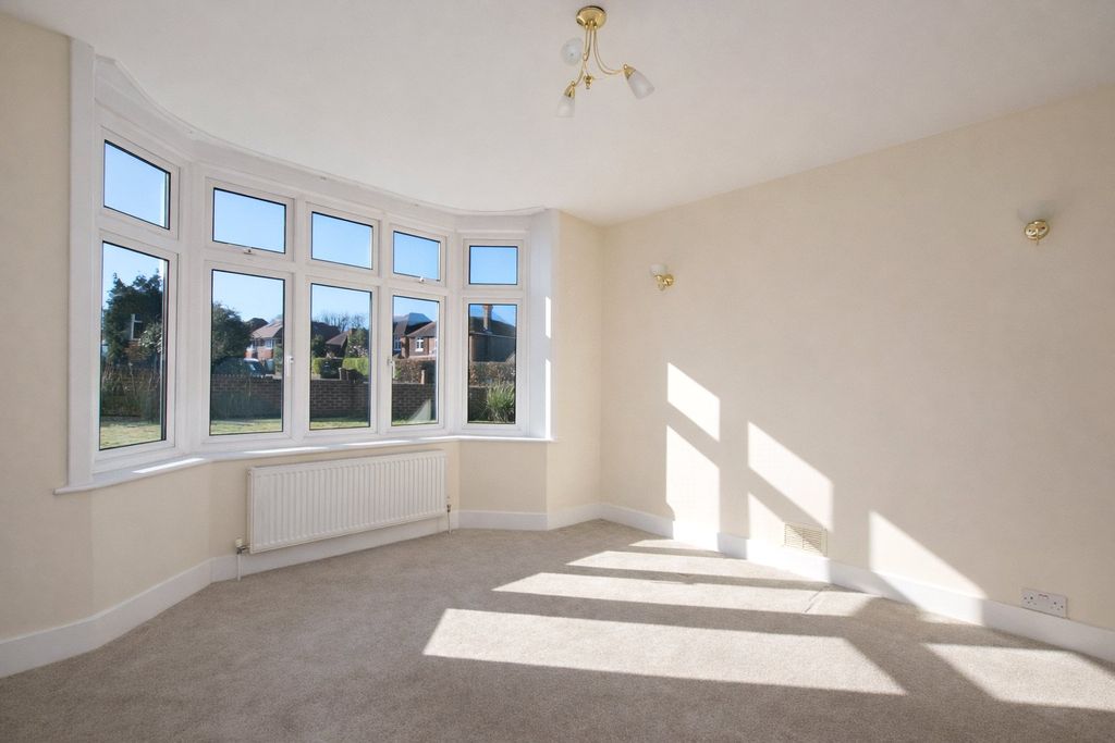 Property photo 3 of 14 Picture No. 26