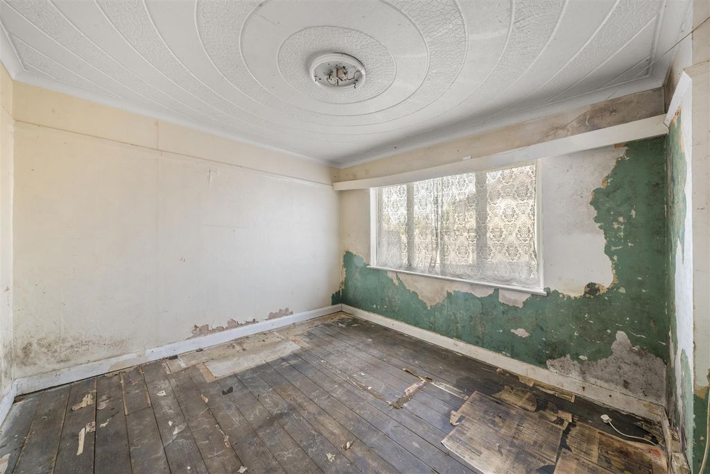 Property photo 2 of 16 1