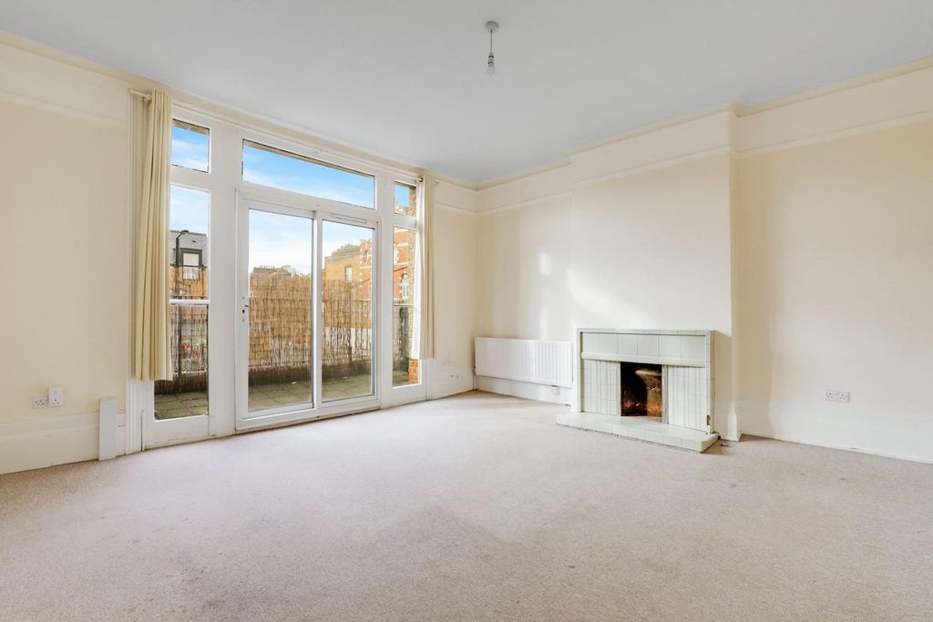 Property photo 1 of 15 12-Af36Jhpropworld - 41 Sydenham Road -1-Medium.Jp