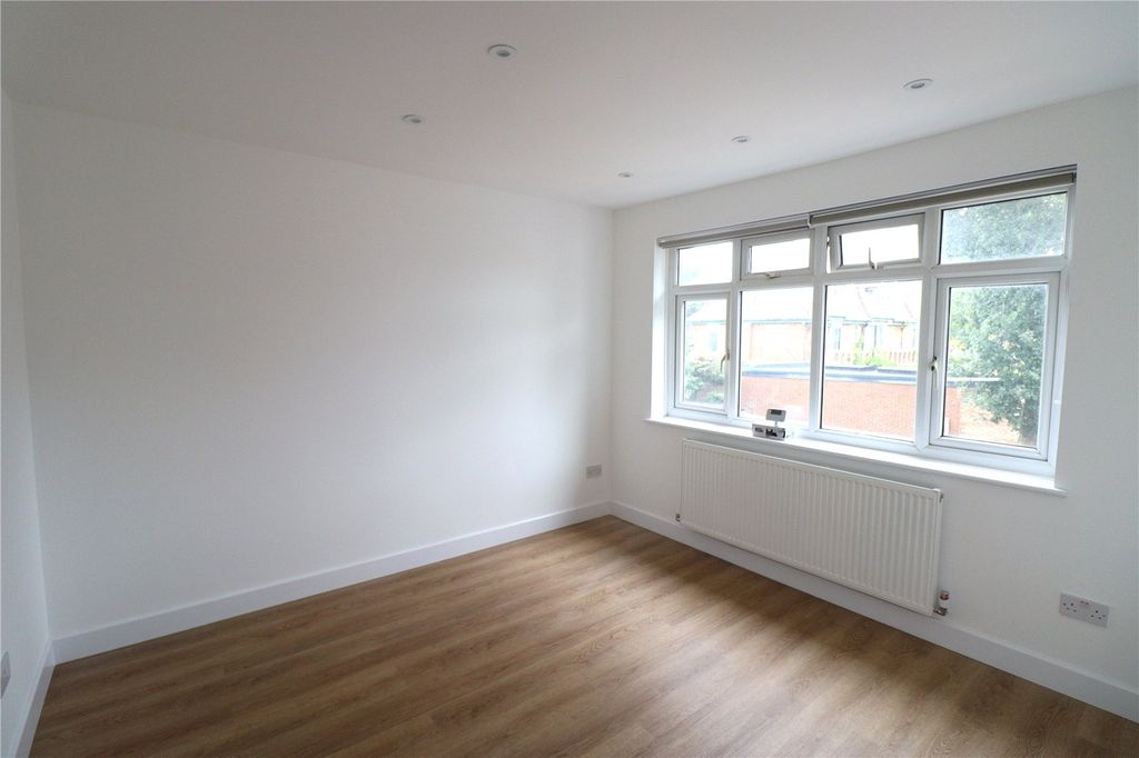 Property photo 3 of 5 Picture No. 05
