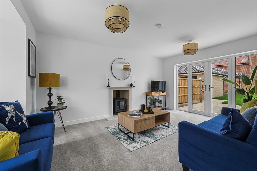 Property photo 2 of 20 Ht-Rose-Lawfordgreen-10.Jpg