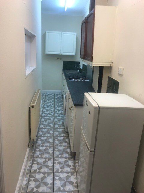 Property photo 2 of 11 Kitchen