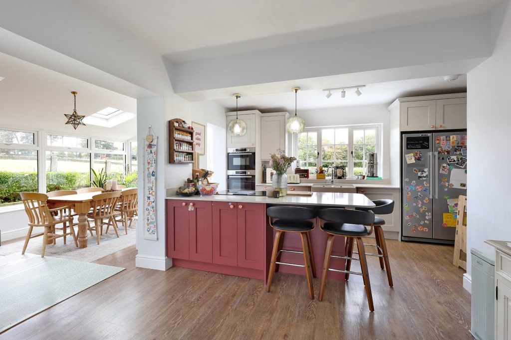 Property photo 2 of 20 Picture No. 34