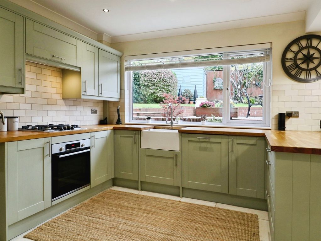 Property photo 3 of 34