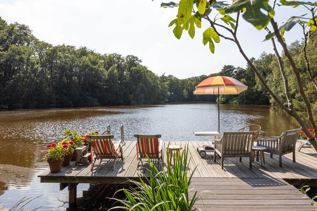 Property photo 2 of 70