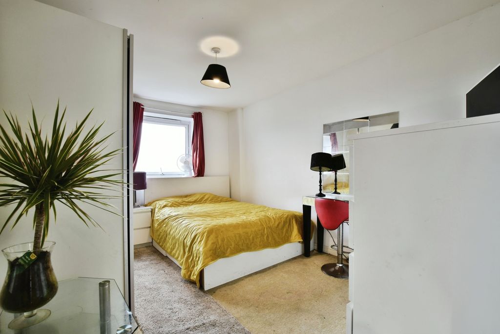 Property photo 2 of 15 Apartment Bed One