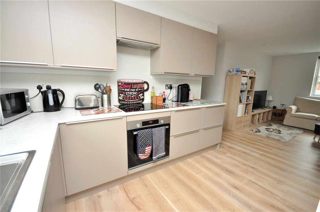 Property photo 2 of 11 Picture No. 05