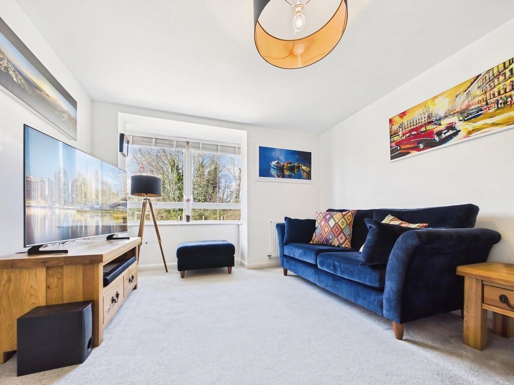 Property photo 3 of 19