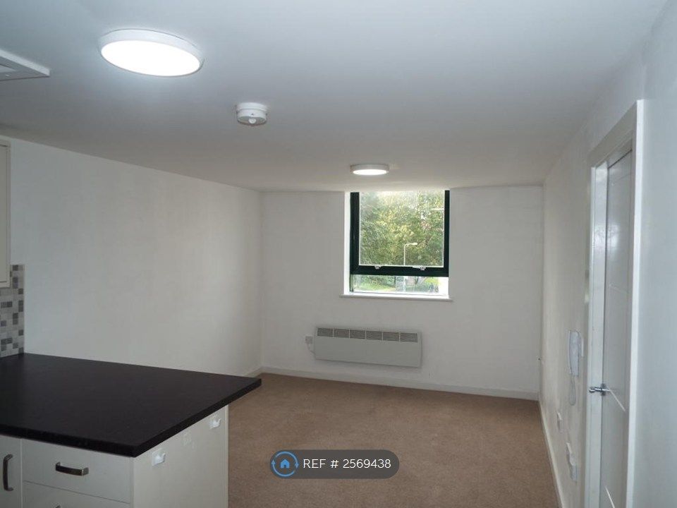 Property photo 3 of 9 Living Room