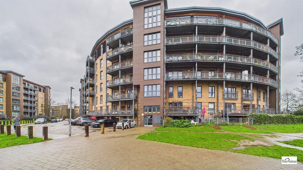 Property photo 1 of 9 Cam02085G0-Pr0234-Still013.Jpg