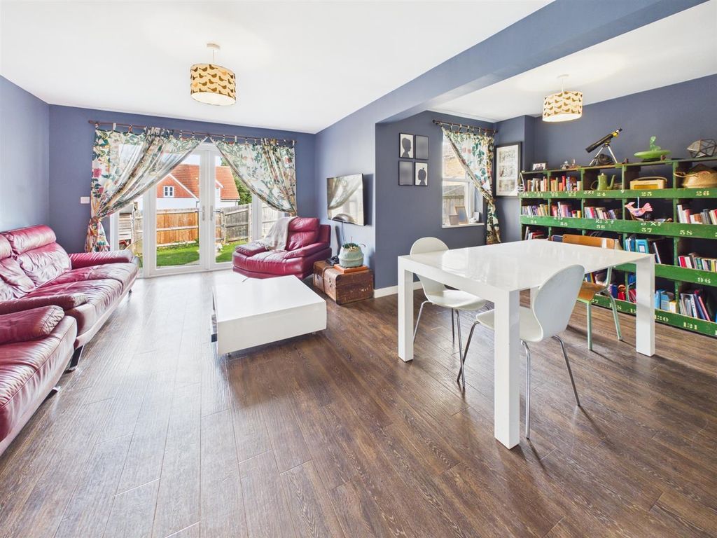 Property photo 2 of 18 Sitting / Dining Room