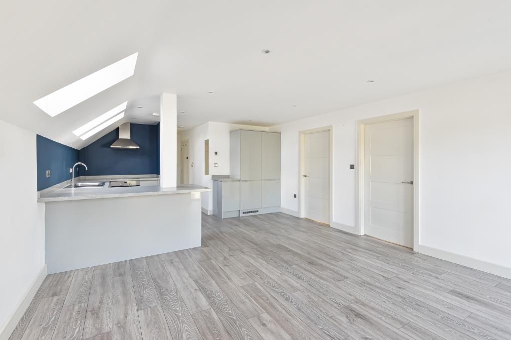 Property photo 3 of 10 Reception/Kitchen