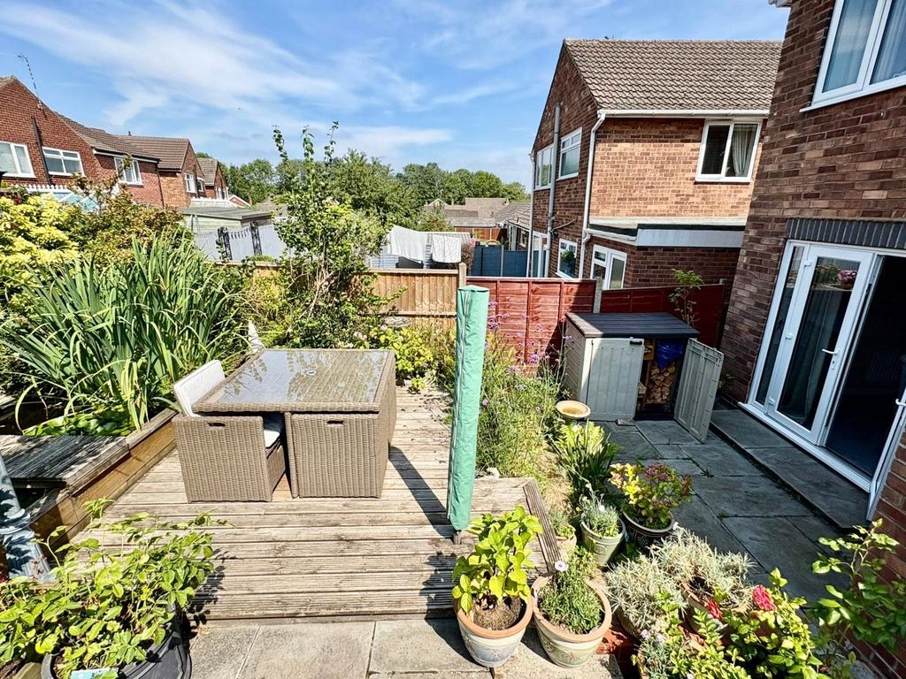Property photo 2 of 22 Picture No. 33