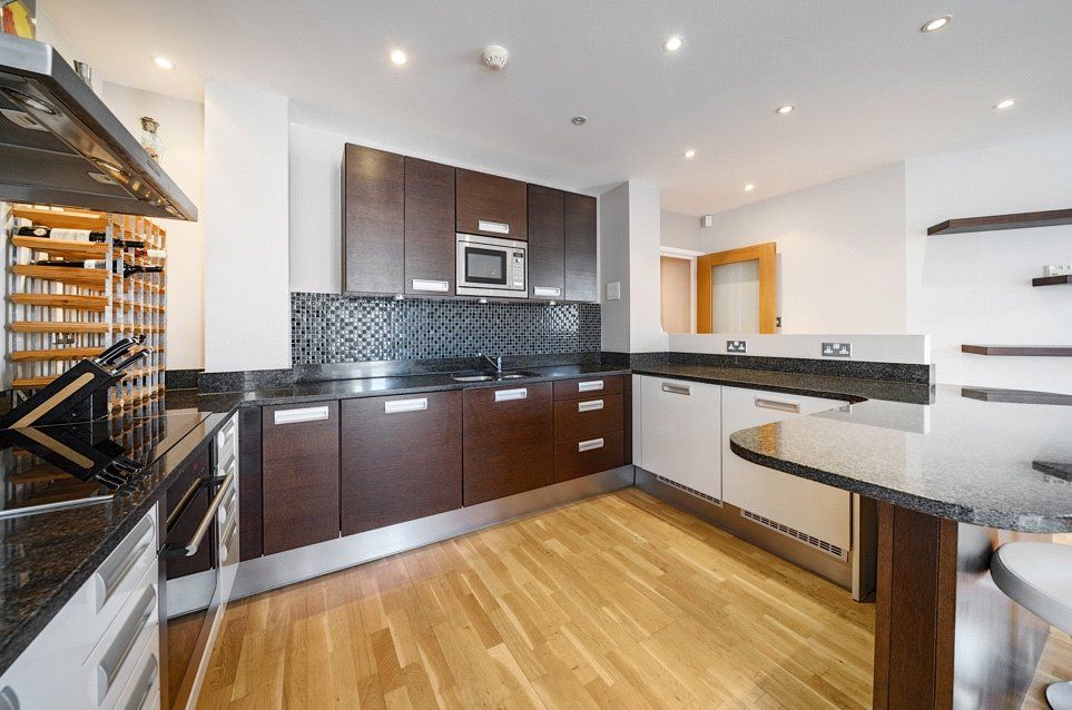 Property photo 2 of 17 Kitchen