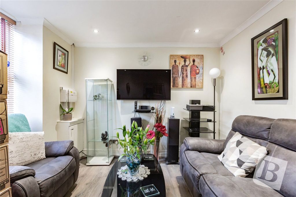 Property photo 2 of 18 Reception Room