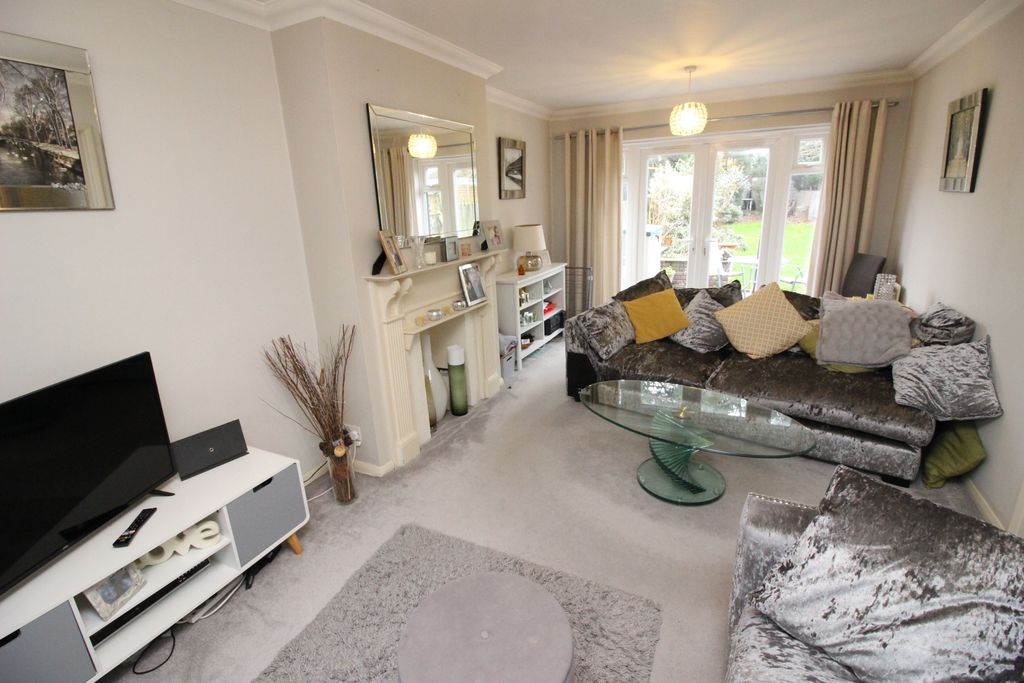 Property photo 2 of 7