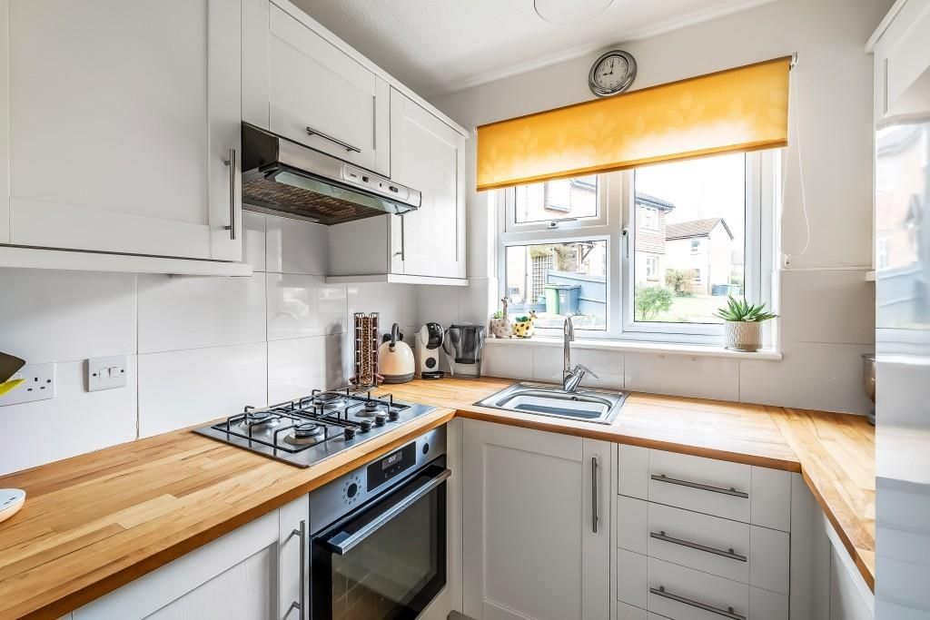 Property photo 3 of 10 17-Leith-View-15.Jpg