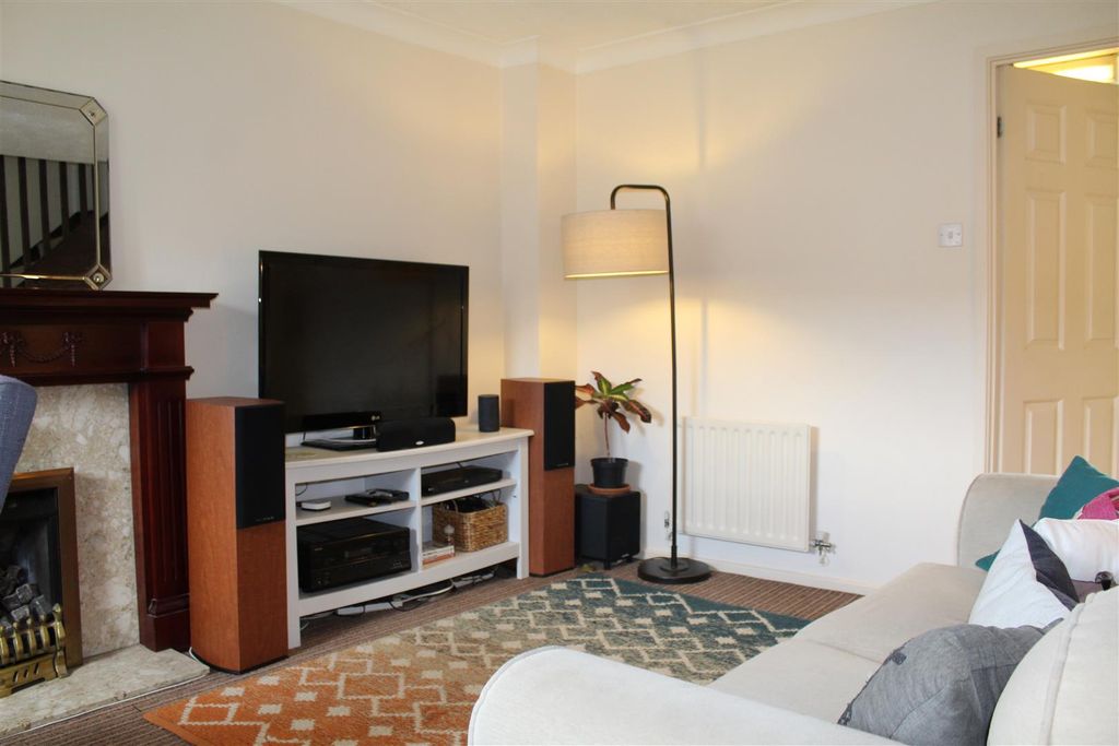 Property photo 2 of 8 36 Murden Lounge.Jpg