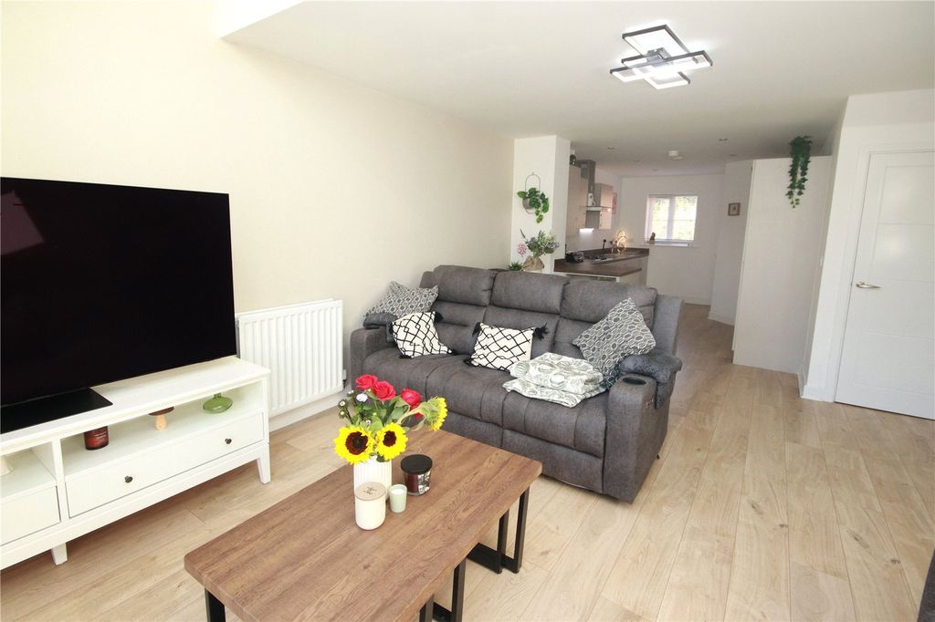 Property photo 2 of 19 Picture No. 06