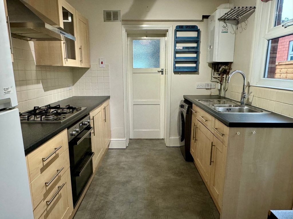 Property photo 2 of 23 Kitchen