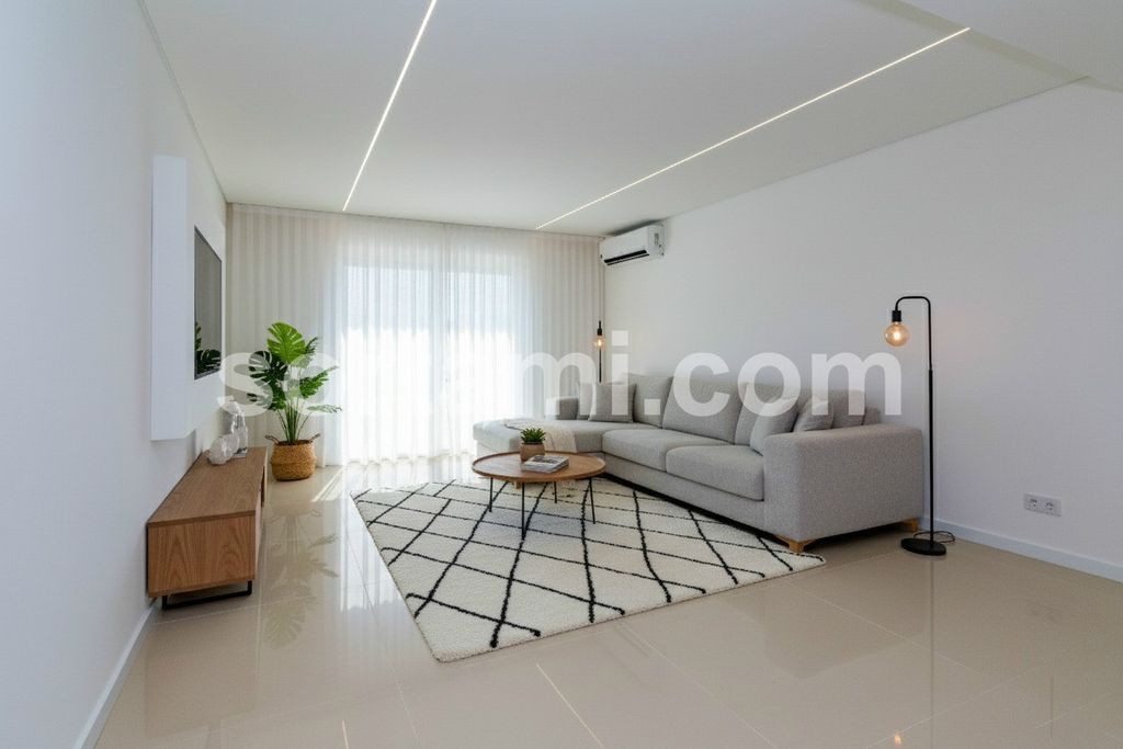 Property photo 2 of 31