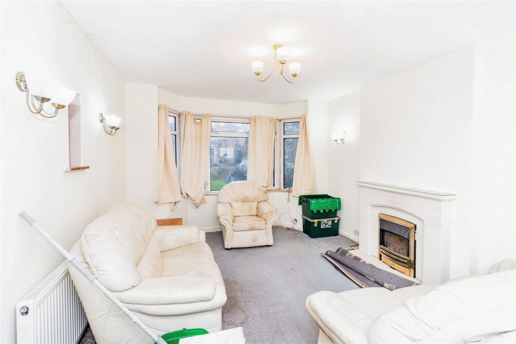 Property photo 3 of 16 Picture No. 12