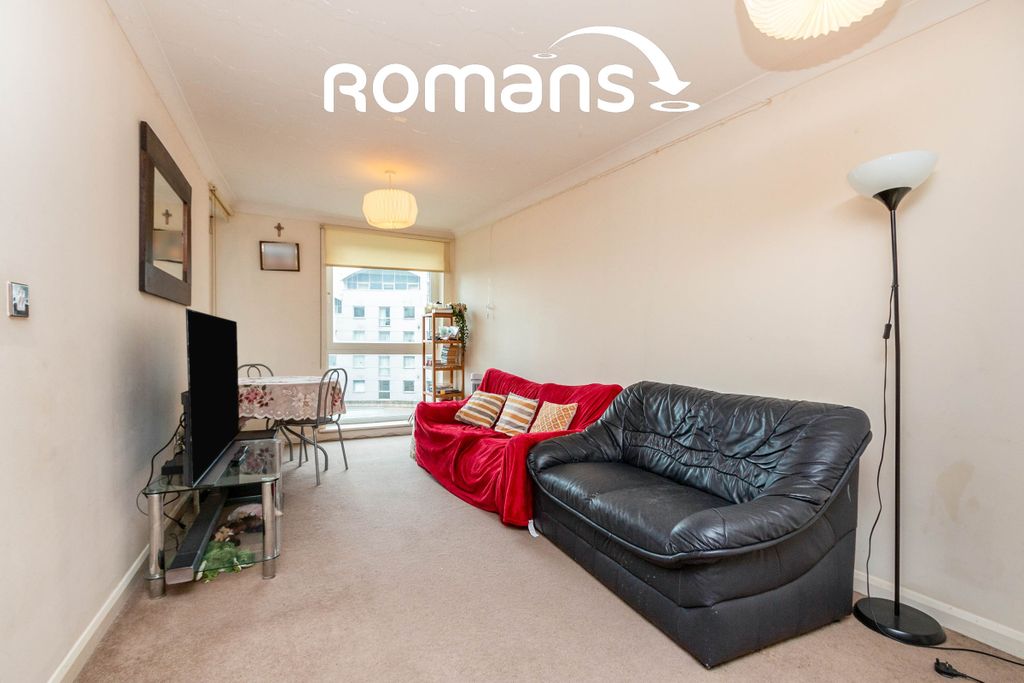 Property photo 3 of 10 3