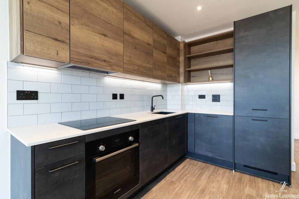 Property photo 3 of 19 Kitchen