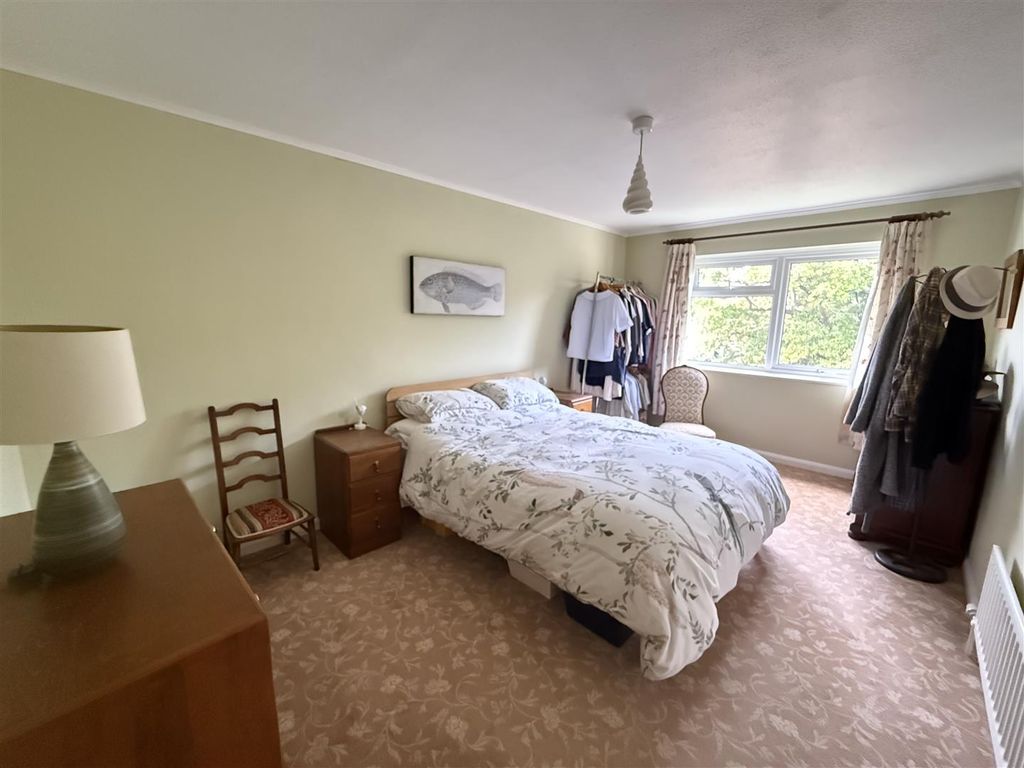 Additional image 9 of 2 bed flat for saleBincleaves Road, Rodwell DT4