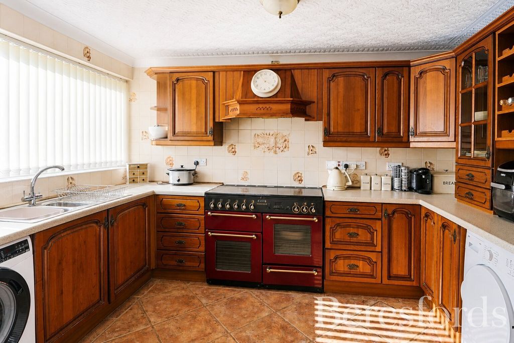 Property photo 2 of 16 Picture No. 25