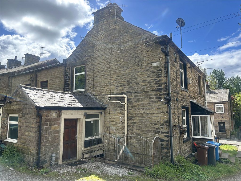 Property photo 2 of 18 External
