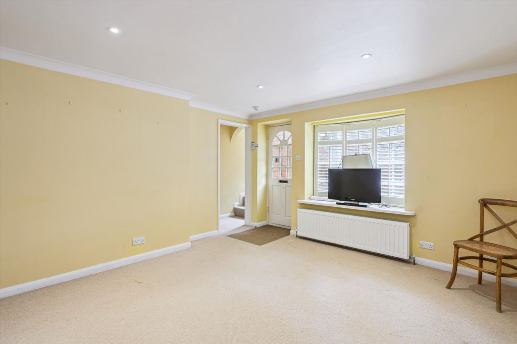 Property photo 2 of 10 Image