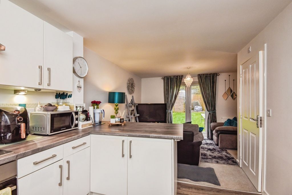 Property photo 3 of 17 Open Plan